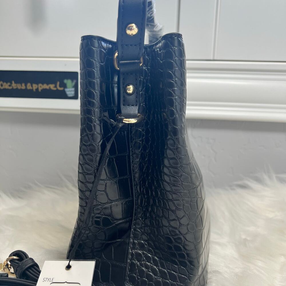 New Women’s AOTA Elena Bucket Bag - Picture 5 of 9